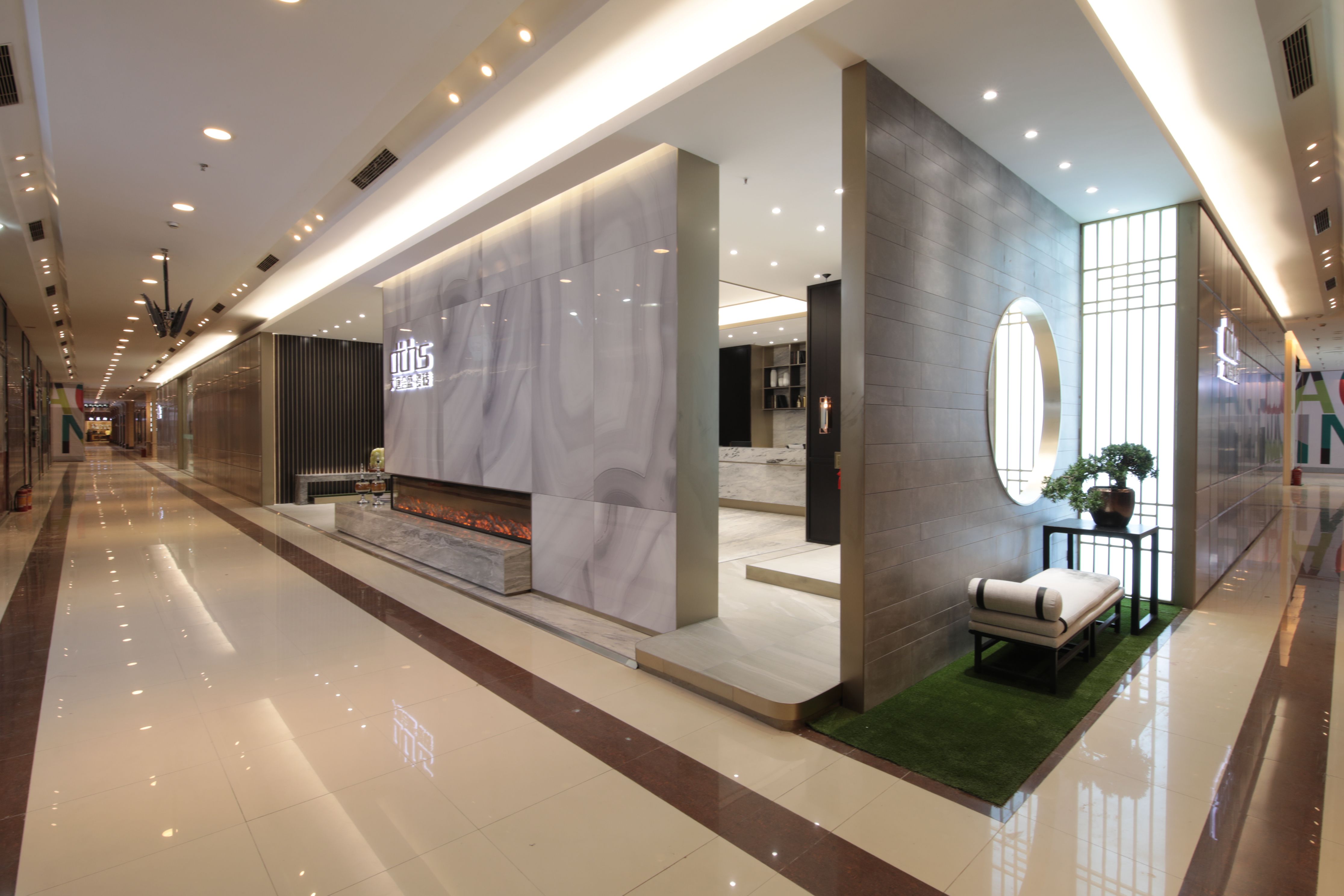 5 充滿現(xiàn)代中式美學(xué)意境的大唐合盛瓷磚揚(yáng)州旗艦店.jpg